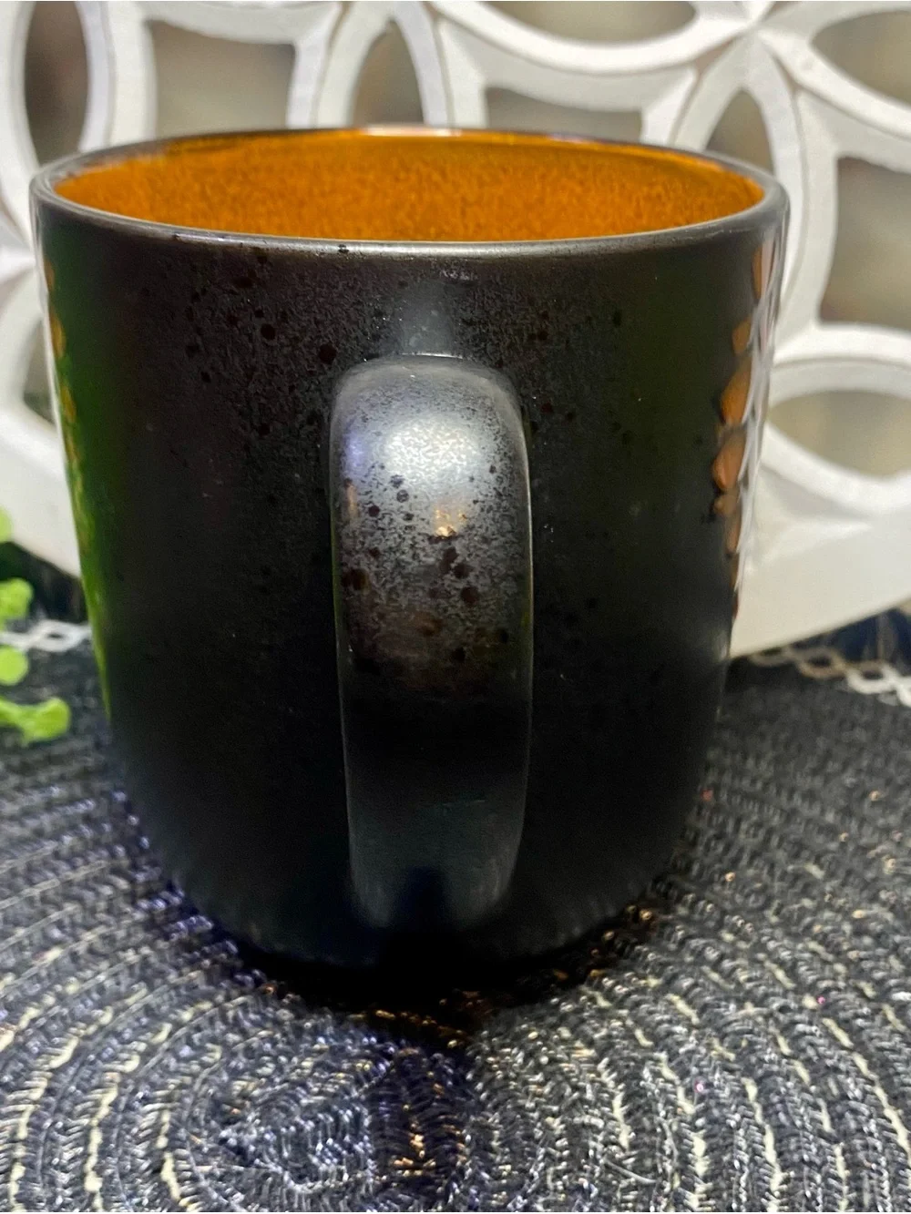 NWOT Bold Orange Flower Black Textured Coffee ‎ 16 oz Mug Gibson Home
